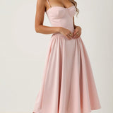 Odette Elegancia | Midi haljina s strukturiranim korsetom