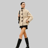 Zoe - Elegantna bunda od flisa s kontrastnim rubovima