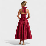 Effie - Midi haljina s teksturiranim materijalom i V izrezom