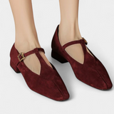 Niske štikle Elly s remenom i kopčom