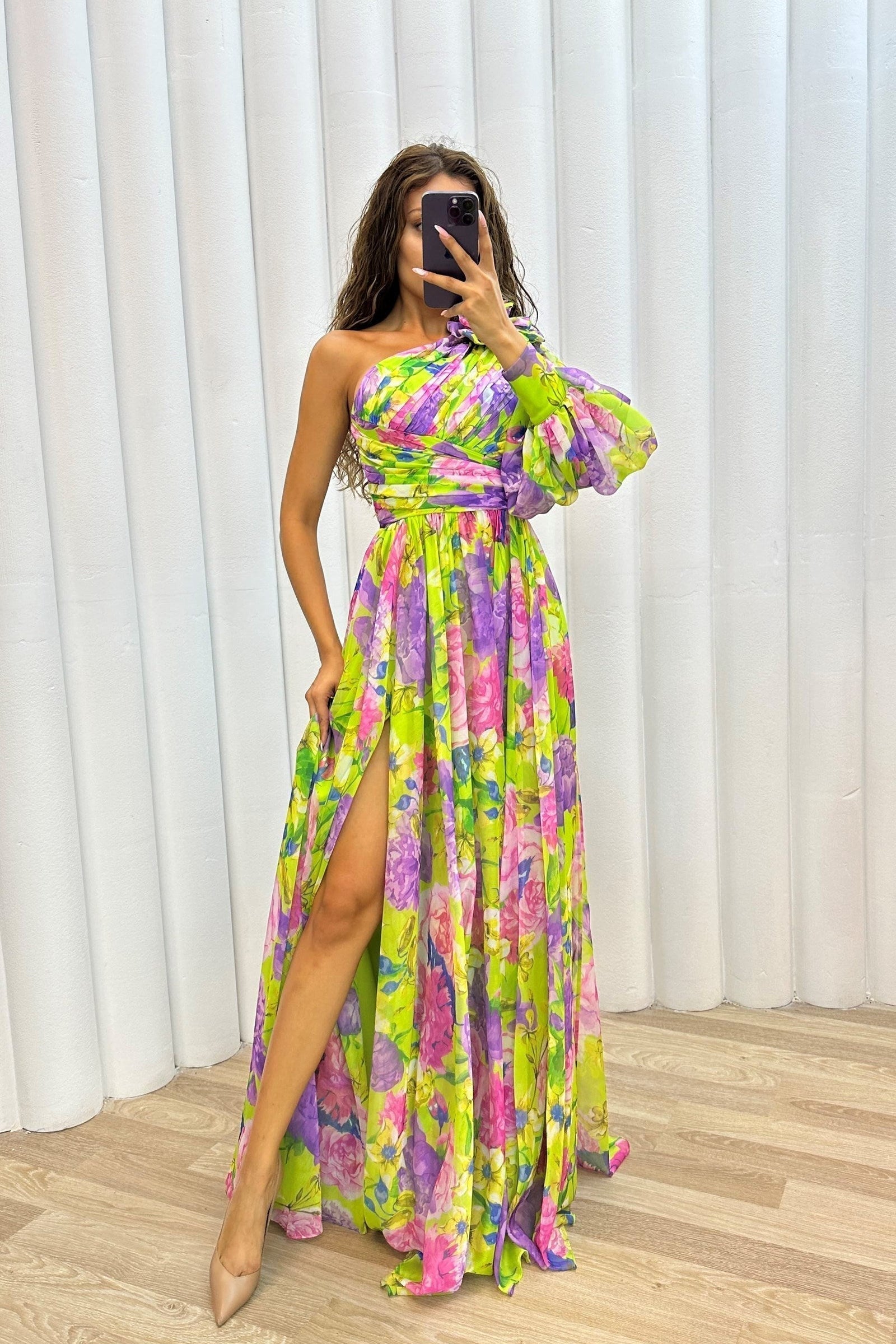 Whitney | Elegantni i lepršavi haljina za ramena za ljetne događaje