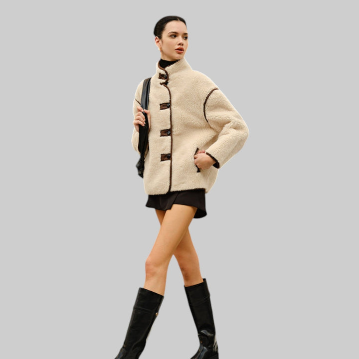 Zoe - Pidžama od polar flisa s elegantnim kontrastnim rubovima
